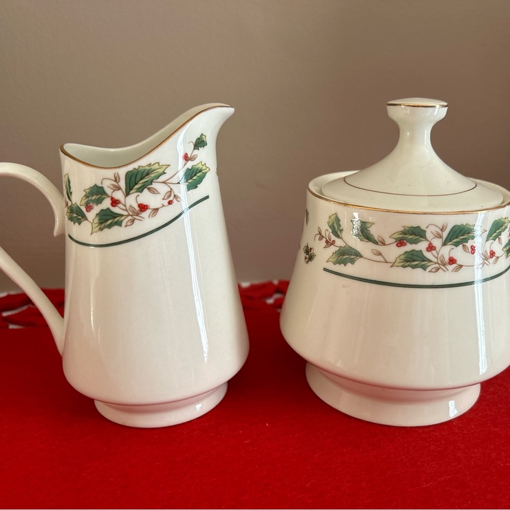 Holly Traditions Holly Pattern with Gold Trim Creamer and Sugar Bowl, Holiday